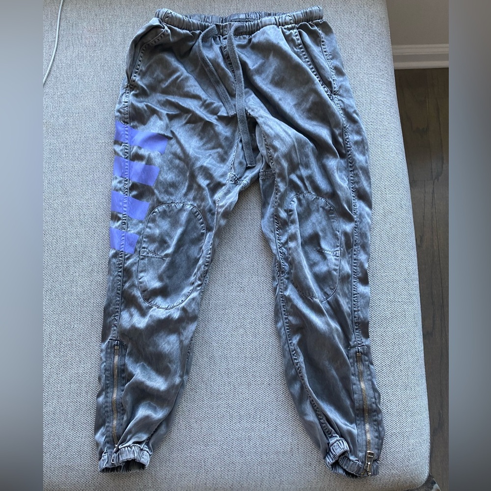 Freecity gray pants. Adorable